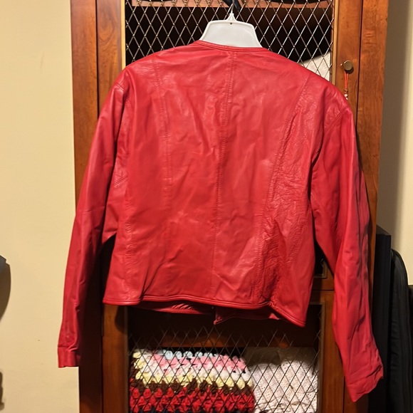 Tarazzia leather bolero - Picture 3 of 3